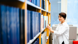 Hae tammikuussa 2023 alkaviin yliopisto-opintoihin