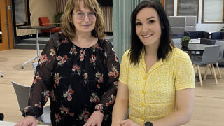 Täydennyskoulutuksen suunnittelijoina ja toteuttajina toimivat Anette Skog (vas.) ja JennyKatariina Tahkola.